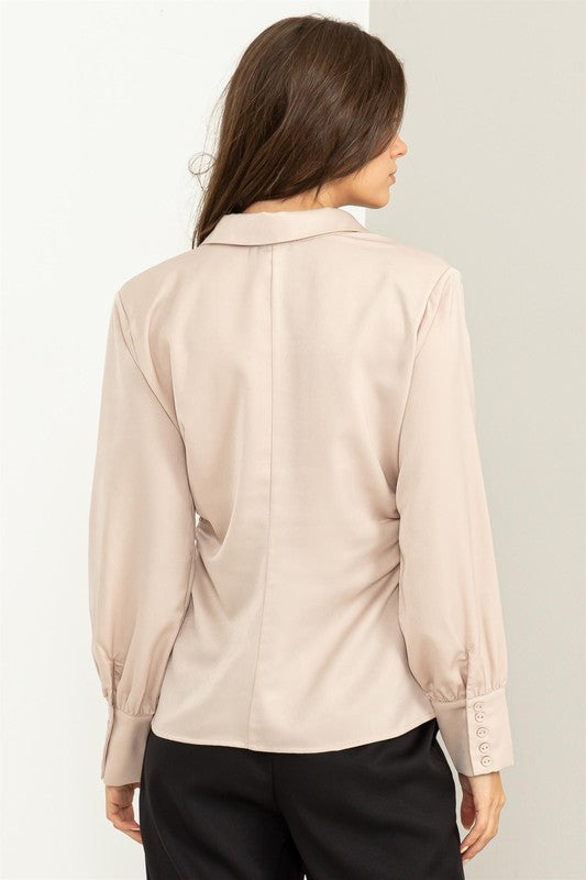 STRUCTURED SATEEN BLOUSE