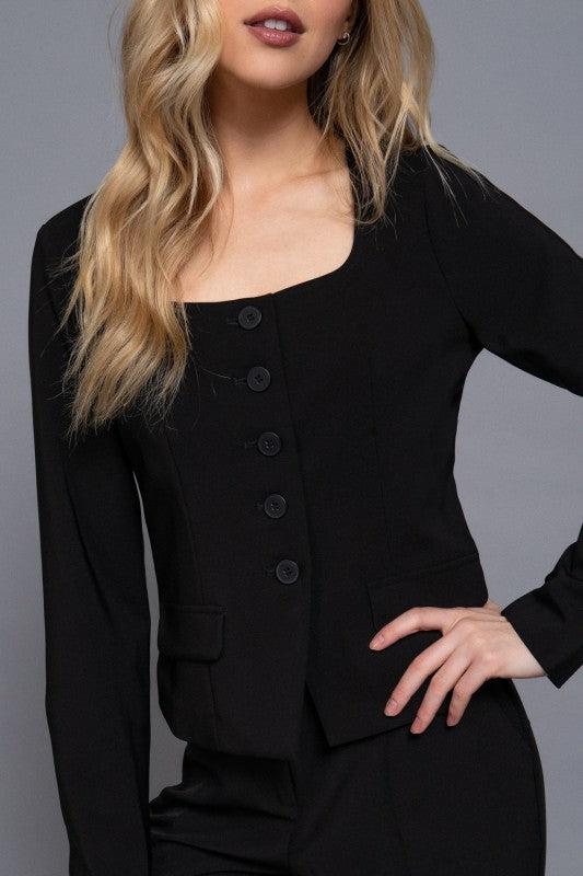 SQUARE NECK SHORT BLAZER