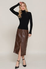 RIBBED TURTLE NECK SWEATER