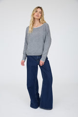 CONTRAST RAW EDGE CREW NECK SWEATER