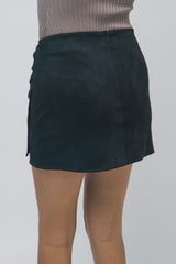 FAUX SUEDE SKORT