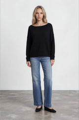 CONTRAST RAW EDGE CREW NECK SWEATER