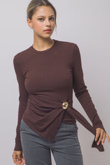 RIBBED SIDE SCARF TEE