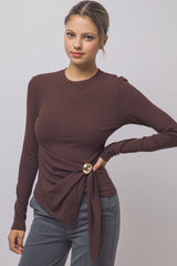 RIBBED SIDE SCARF TEE
