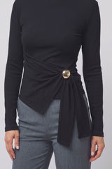 RIBBED SIDE SCARF TEE