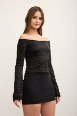 LACE OFF SHOULDER TOP