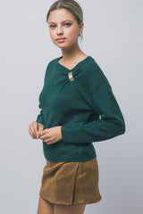 CREW SWEATER WITH BROACH