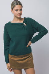 CREW SWEATER WITH BROACH