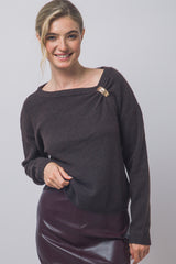 CREW SWEATER WITH BROACH
