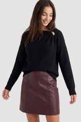 CREW SWEATER WITH BROACH