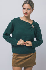 CREW SWEATER WITH BROACH