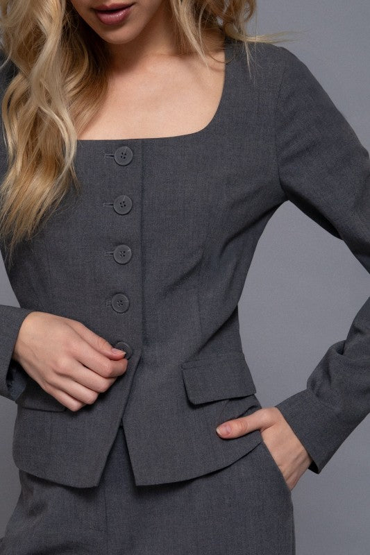 SQUARE NECK SHORT BLAZER