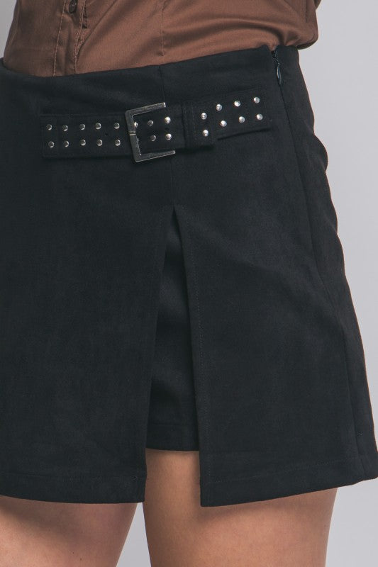 BUCKLE SUEDE MINI SKIRT