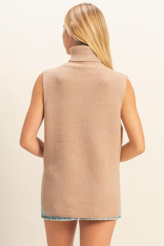 CHUNKY TURTLE NECK SWEATER