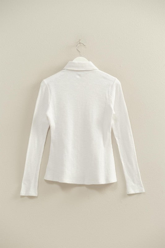 BUTTON DOWN RIBBED KNIT TOP