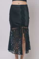 SATIN LACE BOTTOM TRUMPET SKIRT