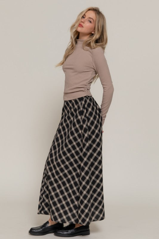 BRUSHED RIBBED TURTLE NECK TOP