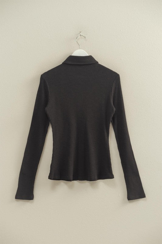 BUTTON DOWN RIBBED KNIT TOP