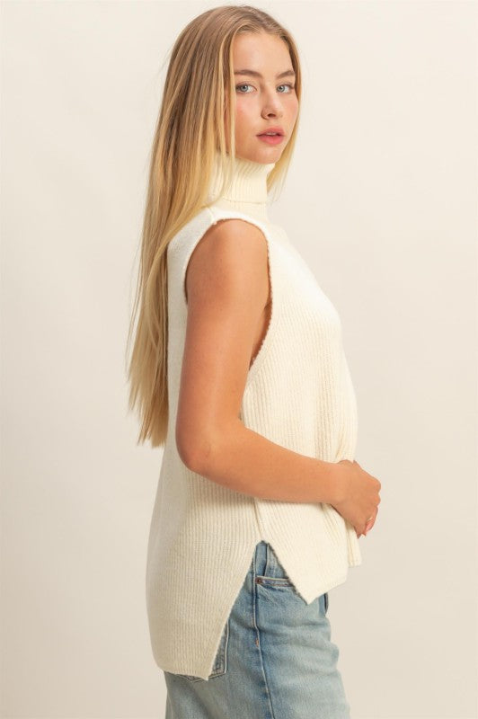 CHUNKY TURTLE NECK SWEATER